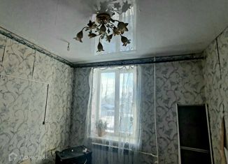 Двухкомнатная квартира на продажу, 40 м2, Волчанск, Советская улица, 20