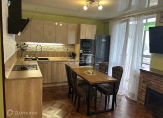 Продаю 2-ком. квартиру, 90.3 м2, посёлок Мичуринский, Медногорская улица, 102