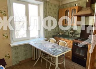 Продаю четырехкомнатную квартиру, 60 м2, Астраханская область, Грановский переулок, 56к1