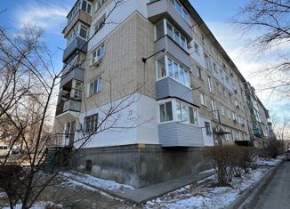 Продается двухкомнатная квартира, 46.3 м2, Большой Камень, улица Гагарина, 23
