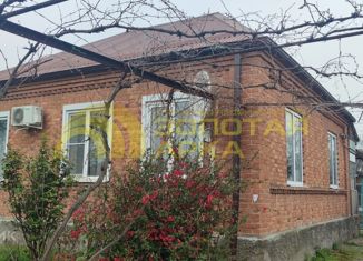 Продаю дом, 60 м2, Крымск, улица Кирова