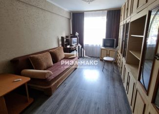 Сдается в аренду 2-комнатная квартира, 60 м2, Брянск, улица Костычева, 39А, Советский район