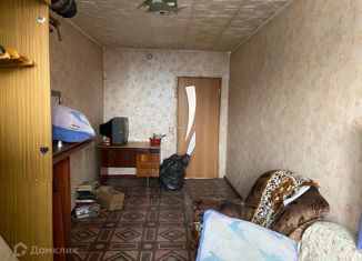 Двухкомнатная квартира на продажу, 45 м2, Кемеровская область, улица 50 лет Октября, 62