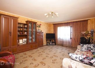 Продаю 3-комнатную квартиру, 140.3 м2, станица Раевская, Полевая улица, 5