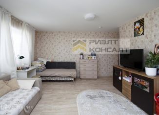 Продается однокомнатная квартира, 35 м2, Омск, улица Виталия Суровикина, 2