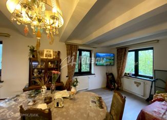 Продается дом, 365 м2, село Жаворонки, улица 3-я Слобода, 23