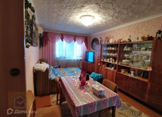 Продам 3-комнатную квартиру, 58 м2, поселок городского типа Мирный, Школьная улица, 5