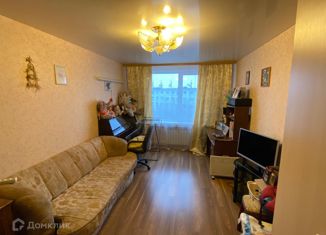 Продам трехкомнатную квартиру, 63.2 м2, поселок городского типа Сафоново, улица Панина, 10