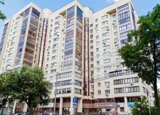 Сдам 3-комнатную квартиру, 105 м2, Екатеринбург, улица Белинского, 35, метро Геологическая