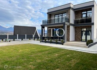 Продажа дома, 169 м2, село Весёлое, улица имени Героя Советского Союза Е.К. Гараняна, 2/1