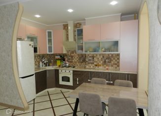 Продам двухкомнатную квартиру, 71 м2, Новомосковск, Пионерская улица, 18В, ЖК Пионерский