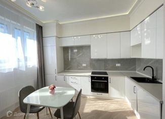 Продажа 3-ком. квартиры, 69 м2, Краснодар, Командорская улица, 15, ЖК Россинский Парк