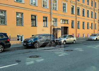 Продается трехкомнатная квартира, 123.1 м2, Санкт-Петербург, Басков переулок, 19, метро Чернышевская