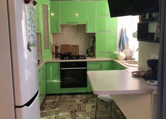 Продам трехкомнатную квартиру, 62 м2, Нижний Новгород, улица Бетанкура, 1А, метро Стрелка