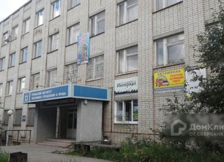 Сдам офис, 542 м2, Каменск-Уральский, улица Белинского, 1