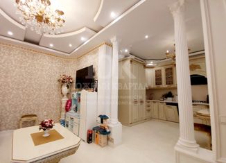 Продаю 3-ком. квартиру, 81 м2, Абинск, Ленинградская улица, 81