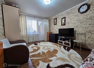 Продается двухкомнатная квартира, 48 м2, Нижнекамск, проспект Мира, 61