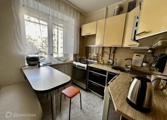 Продажа трехкомнатной квартиры, 62.3 м2, Белгород, улица 5 Августа, 32, Западный округ