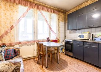 Продам 3-ком. квартиру, 65.7 м2, Санкт-Петербург, улица Хошимина, 13к2