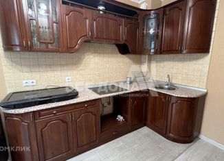 Продается 1-комнатная квартира, 50 м2, Ставрополь, улица Пирогова, 36Б