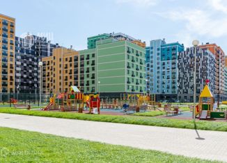 Продаю трехкомнатную квартиру, 73.8 м2, Москва, метро Солнцево, Производственная улица, 10к2