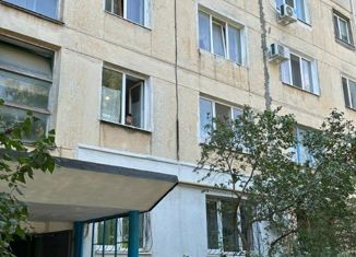 2-комнатная квартира на продажу, 45.3 м2, Евпатория, улица имени 60-летия Октября, 14