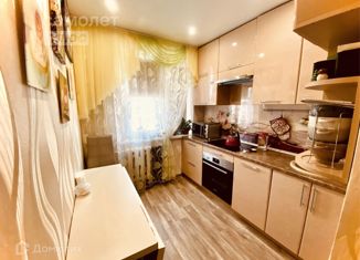 Продается 4-ком. квартира, 59 м2, Бор, Первомайская улица, 16