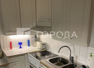 Продаю 3-ком. квартиру, 68 м2, Москва, Перекопская улица, 21к2, Перекопская улица
