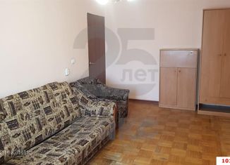 Продаю 2-ком. квартиру, 47.5 м2, Краснодар, улица Гагарина, 85, улица Гагарина