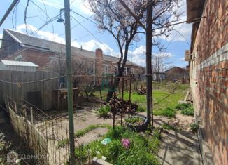 Продается 5-комнатная квартира, 90 м2, станица Марьянская, Советская улица, 36