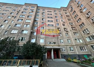 Продается трехкомнатная квартира, 62.9 м2, Оренбургская область, улица Докучаева, 52А