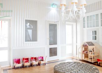 Продается 3-комнатная квартира, 93 м2, Марий Эл, улица Гагарина, 1