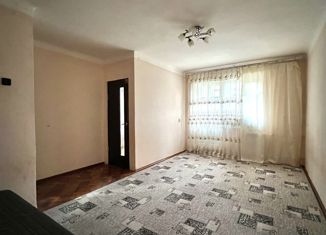 Продам двухкомнатную квартиру, 42.4 м2, Нальчик, улица Мальбахова, 26, район Богданка