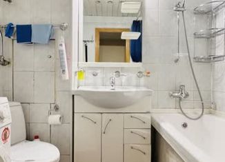 Продается 3-ком. квартира, 56 м2, Москва, улица Миклухо-Маклая, 29к1, улица Миклухо-Маклая