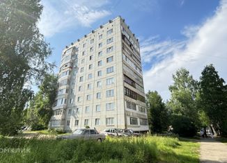 Продаю 3-комнатную квартиру, 67 м2, Сыктывкар, улица Орджоникидзе, 49