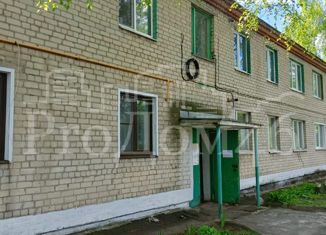 3-ком. квартира на продажу, 52.1 м2, поселок городского типа Медвенка, Парковая улица, 2