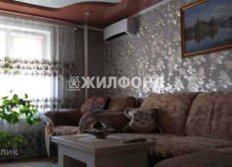 Продается 3-комнатная квартира, 64 м2, Кемеровская область, 3-й микрорайон, 13