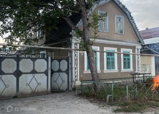 Продаю дом, 370 м2, Нальчик, район Центр, площадь 400-летия