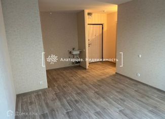 Продам 2-ком. квартиру, 38 м2, поселок Зональная Станция, улица Титова, 12Б