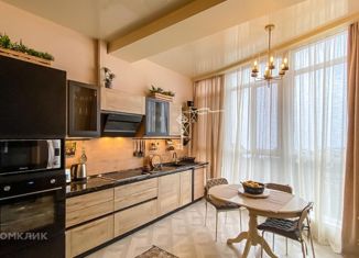 Продам 2-ком. квартиру, 70 м2, поселок городского типа Восход, улица Авроры, 110