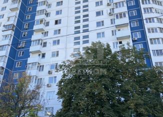 Продается трехкомнатная квартира, 75 м2, Москва, улица Маршала Катукова, 9к1, метро Строгино