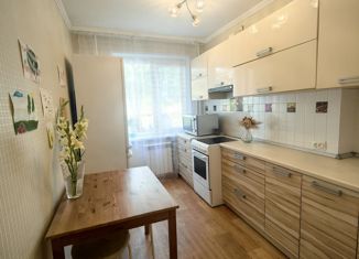 Продам 3-ком. квартиру, 60 м2, Алтайский край, улица Георгия Исакова, 251