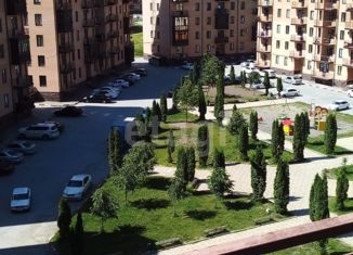 Продается 2-ком. квартира, 100 м2, Магас, улица Нурсултана Назарбаева, 10