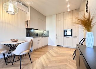 Сдается в аренду трехкомнатная квартира, 66 м2, Москва, улица Ивана Франко, 6, улица Ивана Франко