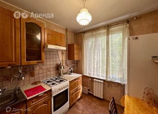 Сдам в аренду 2-ком. квартиру, 44 м2, Москва, Профсоюзная улица, 140к3, район Тёплый Стан