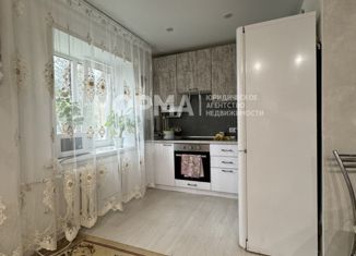 Продаю 2-ком. квартиру, 46 м2, Октябрьский, Девонская улица, 14