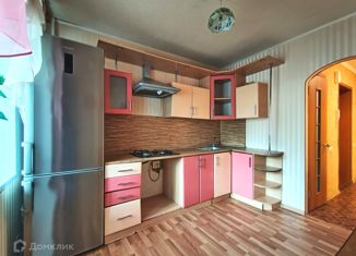 Продаю 3-ком. квартиру, 71 м2, Рязань, улица Зубковой, 27к2