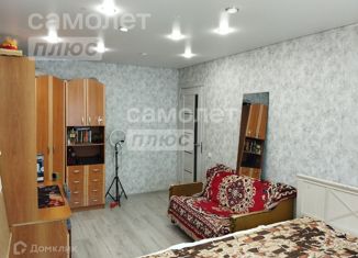 Продам 2-ком. квартиру, 42.9 м2, Курская область, улица Ломакина, 9