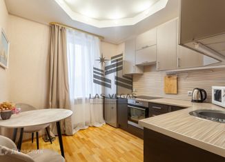 Сдам 1-комнатную квартиру, 42 м2, Санкт-Петербург, проспект Королёва, 7, метро Комендантский проспект