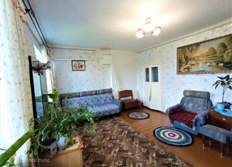 Продается трехкомнатная квартира, 62 м2, поселок Белореченский, Северная улица, 5